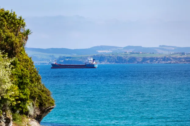 ocean_economy_shipping_londscape