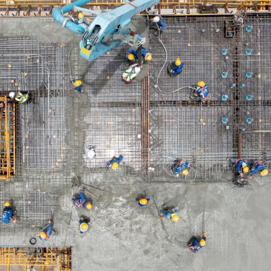 aerial_shot_construction_workers