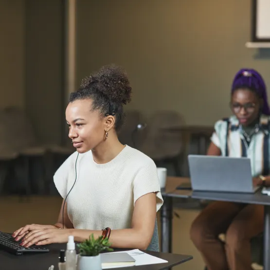 women_computer