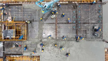 aerial_shot_construction_workers