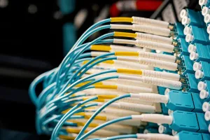 fibre-cable-data-centre