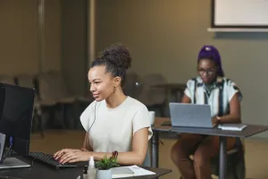women_computer