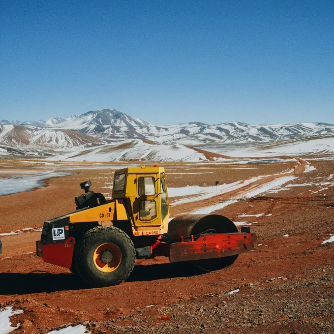 bulldozer_in_nature_winter_square